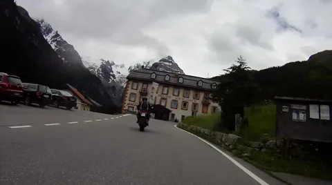 Biking in the dolomites 動画素材 46430256