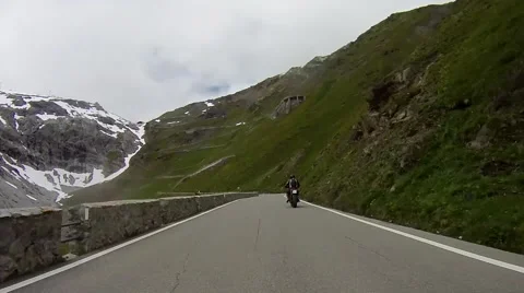 Biking in the dolomites 動画素材 46438527