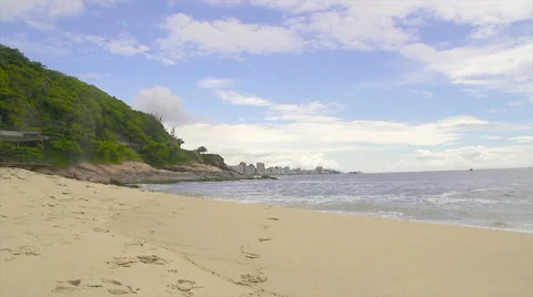  Bikini model walking away from camera in Rio De Janiero 動画素材 33646567
