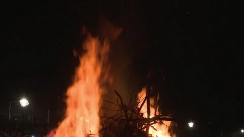 BILBAO, SPAIN; JUNE 23 2019: Bonfire on the Night of San Juan Vidéo 335480378