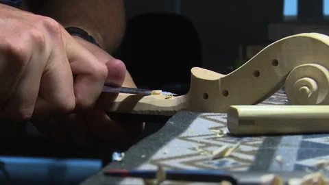 BILBAO. SPAIN; MAY 21 2022: LUTHIER&amp;#039;S WORKSHOP: HANDCRAFTED VIOLIN MAKING Vídeos de archivo 335310688