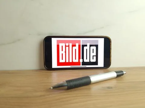 Bild logo displayed on mobile phone Stock Photos