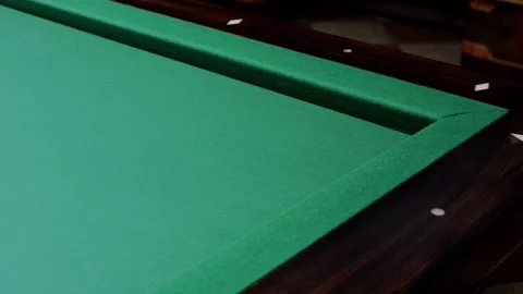 Billiard balls double-bouncing on a corner 스톡 동영상 277186017