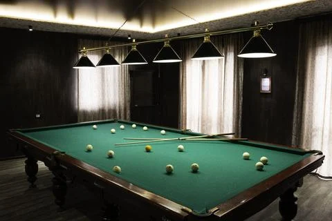Billiard Balls On Green Pool Table Stock-Fotos