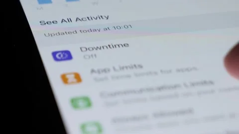 BILTEN - FEBRUARY 10, 2021 Adding time limit to social media apps, detox. Stock Footage 148219021