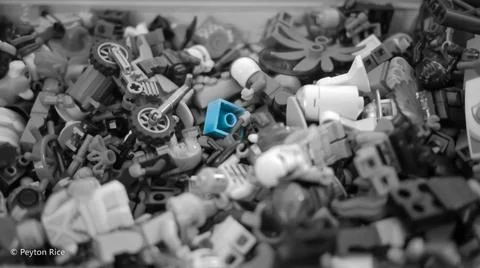 Bin of legos Foto stock