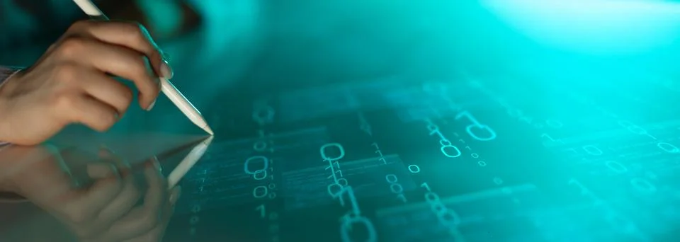 Binary Code and Digital Data Streams Displayed on Futuristic Transparent Inte Foto stock