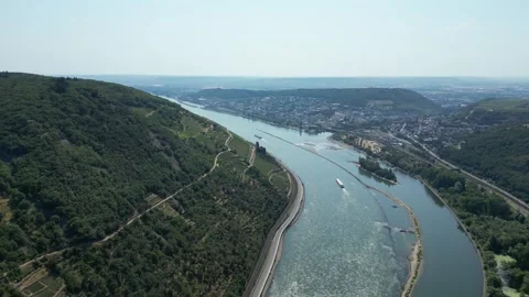Binger Loch on the Middle Rhine - Circle-Right-Zoom-In-Clip Video stock 245674950