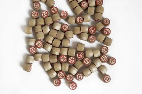 Bingo barrels on a white background. Elements of a board game with numbers .. 스톡 사진