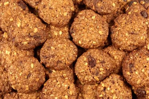 Bio cereal biscuits with chocolate chips and nuts 库存照片