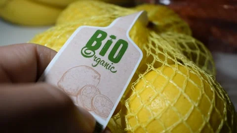 Bio organic yellow lemons 库存影片 185748869