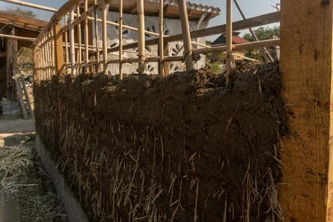 Bioconstruction, earthen walls built with straw and mud Stock-Fotos