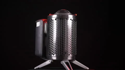 BioLite  CampStove 2 Plus Stockbeeldmateriaal 192360899