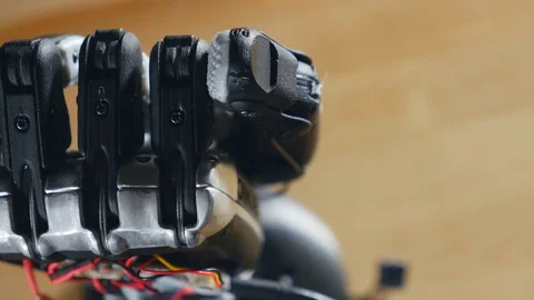 Bionic arm. Innovative robotic hand made on 3D printer. Futuristic technology Vídeos de archivo 72379208