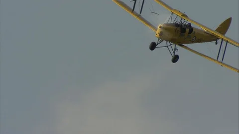BIPLANE Vidéo 128380191