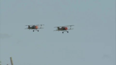BIPLANE Vidéo 128381777