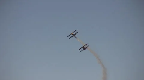 Biplanes Flyover 스톡 동영상 3406308