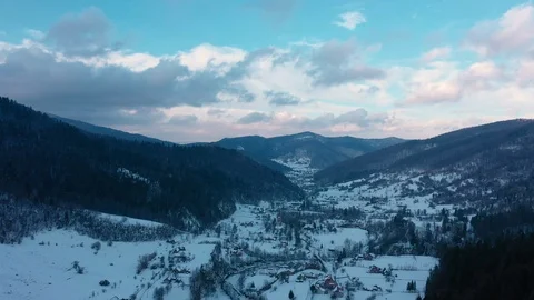 Bird eye View of Mountains and Village 動画素材 103818400