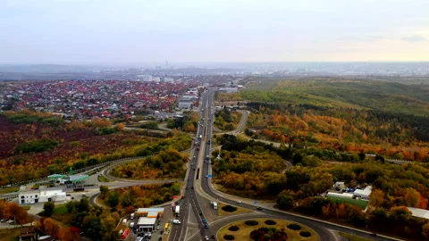 Bird eye view on transportation traffic in an Autumn city Stockbeeldmateriaal 165609176