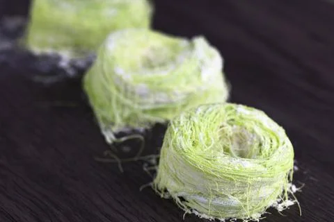 Bird nest candy Stockfoto's