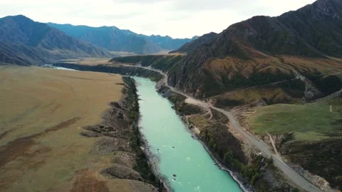 Bird's-eye view of the calm mountain green Katun River. Autumn landscape of the Stock Footage 166472655