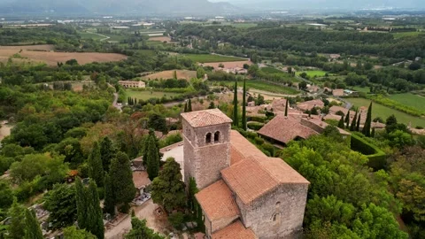 A bird's eye view of one of the prettiest small towns in France - Mirmande Stock Footage 226847232