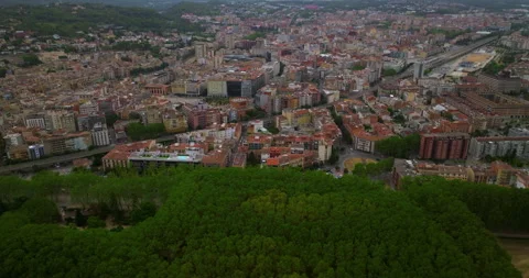 Bird's eye view panorama of the old town in Girona Catalonia Spain 库存影片 254070309