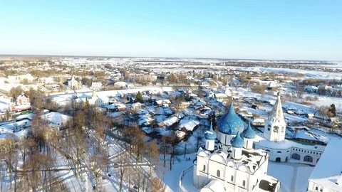 A birds eye view on trading rows and the Church of the city of Suzdal. Winter Stock Footage 104575087