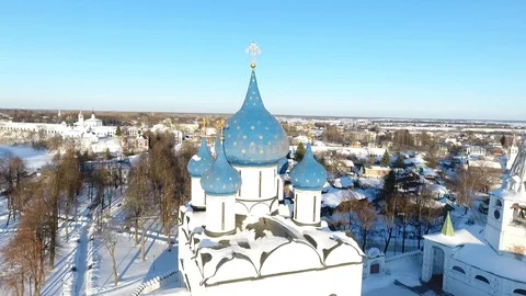 A birds eye view on trading rows and the Church of the city of Suzdal. Winter Stock Footage 104575253
