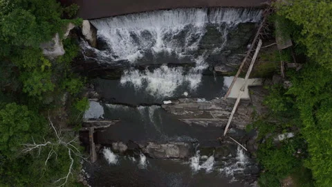 Bird's eye view of waterfall 스톡 동영상 139411966