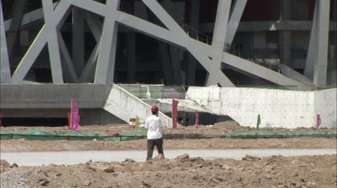 Birds Nest construction worker, Beijing Stock Footage 56590470