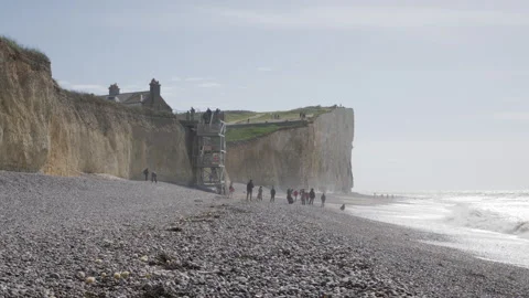 Birling Gap beach and Seven Sisters chalk cliffs looking towards beachy head Stock Footage 277368972