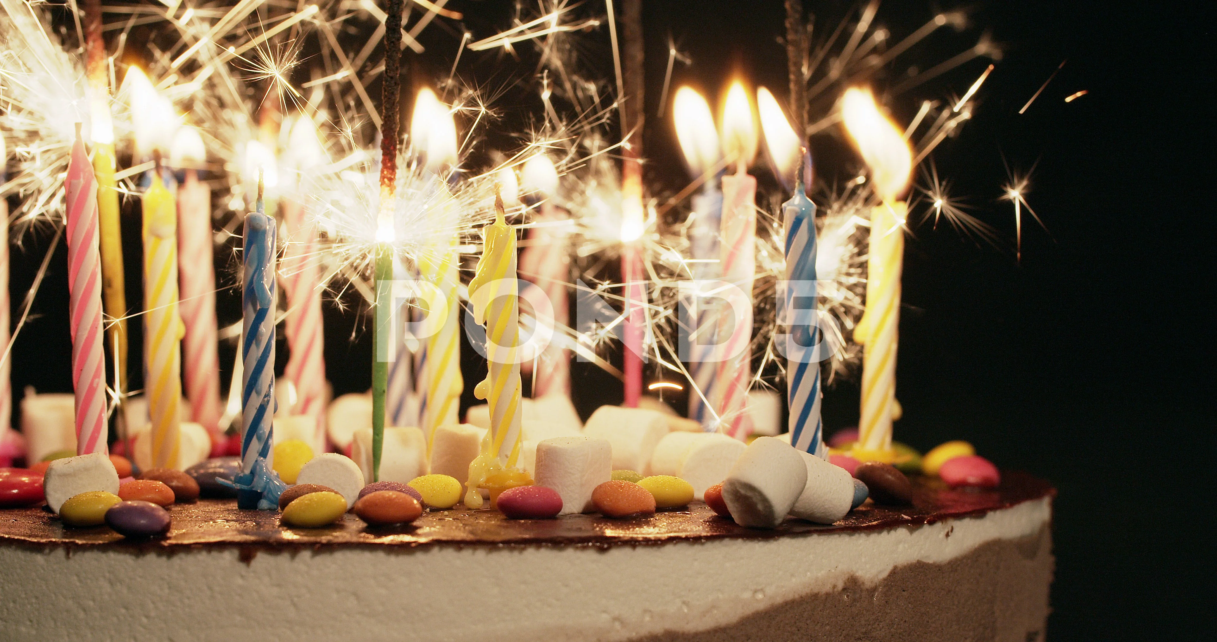 Share more than 129 big birthday cake sparklers best