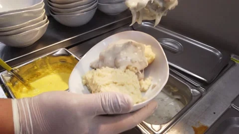 Biscuits And Gravy Plated Vidéo 227004633