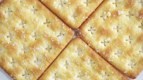 Biscuits delicious crispy with sugar sprinkles, Vidéo 154414917