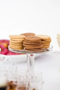 Biscuits on glass tray Stock-Fotos
