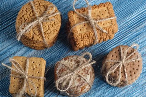 Biscuits on table Stock-Fotos