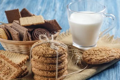 Biscuits on table Stock-Fotos