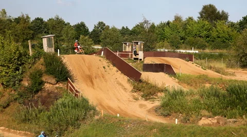 A bit carefull going downhill on the dirt bike Video stock 40790355