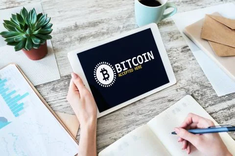 Bitcoin accepted here sign on screen. E-payment, Cryptocurrency and financial Stock-Fotos