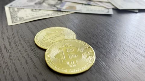 Bitcoin and US Dollar 库存影片 198348542