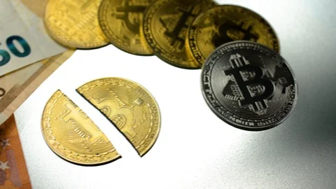 Bitcoin bubble burst / Bitcoin crash /Bitcoin game over / Broken bitcoin Vidéo 86412863
