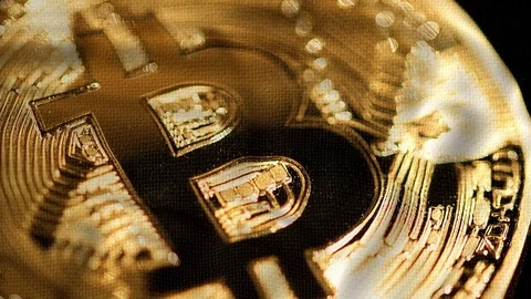 Bitcoin flag waving, golden crypto currency coin close up animation Vidéo 80863293