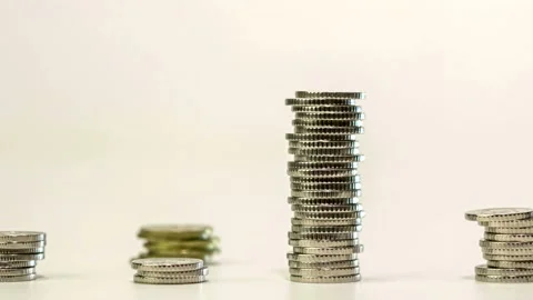 Bitcoin stop motion footage. Increasing, decreasing profit concept. Video stock 187710178