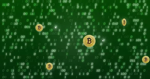 Bitcoin symbols over binary code animation on green background 库存影片 305725873