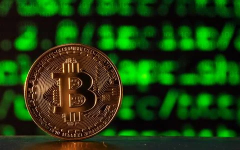 Bitcoin with technology binary code. Digital binary data and secure data with 스톡 사진