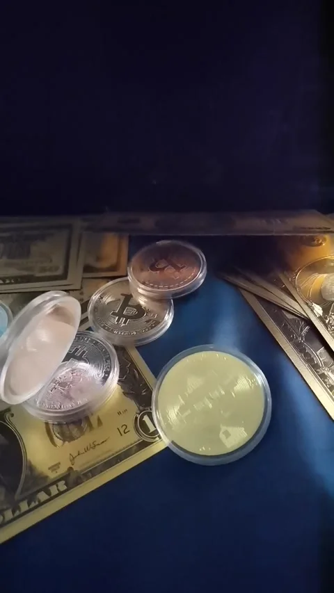 Bitcoin US Dollar Crypto Currency 库存影片 268715344