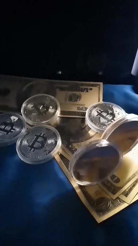 Bitcoin US Dollar Crypto Currency 库存影片 268715400