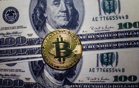 Bitcoin vs. dollar Stock Photos