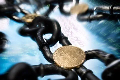 Bitcoins in a blockchain, technology for cryptocurrency 스톡 사진
